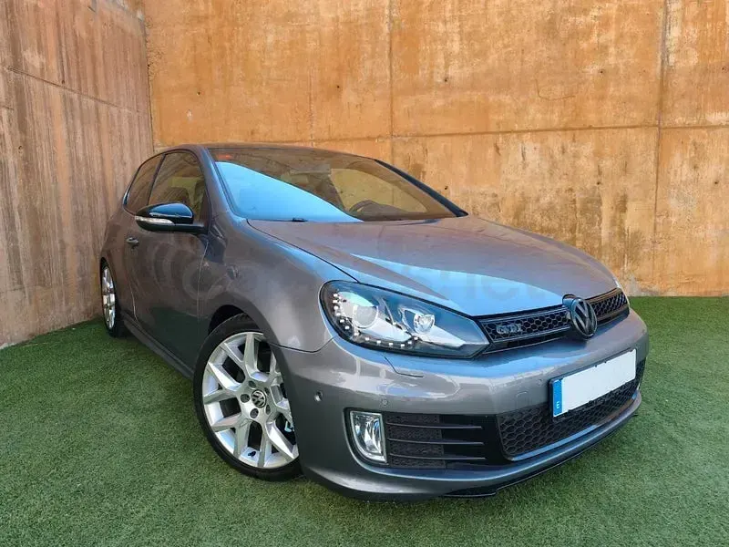 Usado VW Golf VII GTI 235 CV (172 kW) 2012 Gris / plata Berlina