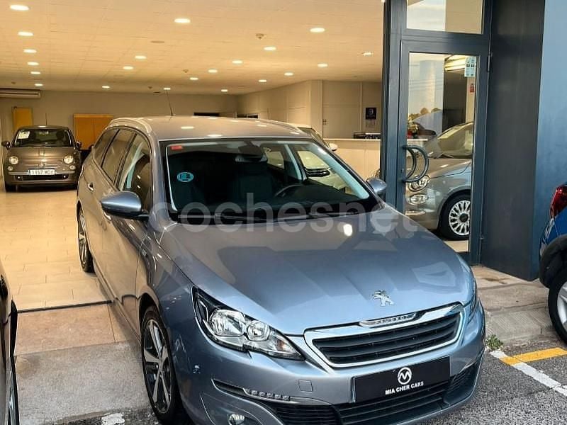 Gris / plata Usado 2017 Peugeot 308 Active Familiar | 9990 € (Buen precio) - Imagen 1/4