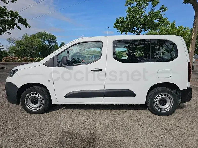 Usado Citroën Berlingo Live 102 CV (75 kW) 2019 Blanco Monovolumen