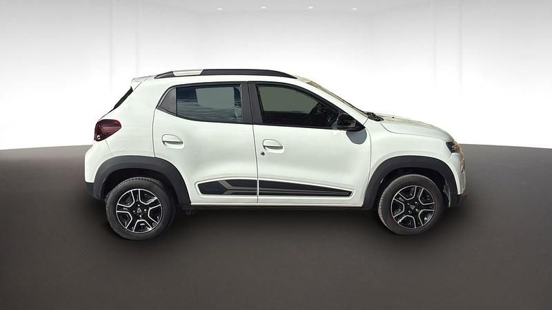 Usado Dacia Spring Comfort 33 kW (45 CV) 2022 Blanco caolin Utilitario