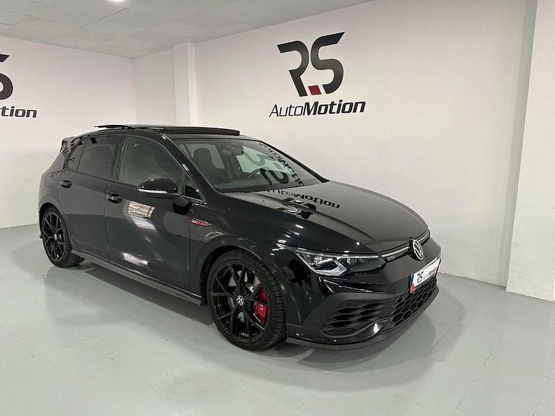 Usado VW Golf VIII GTI Clubsport 301 CV (221 kW) 2022 Negro Utilitario