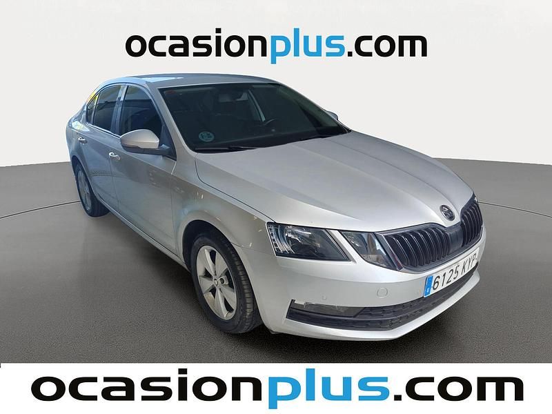 Usado Skoda Octavia 115 CV (84 kW) 2019 Gris Berlina