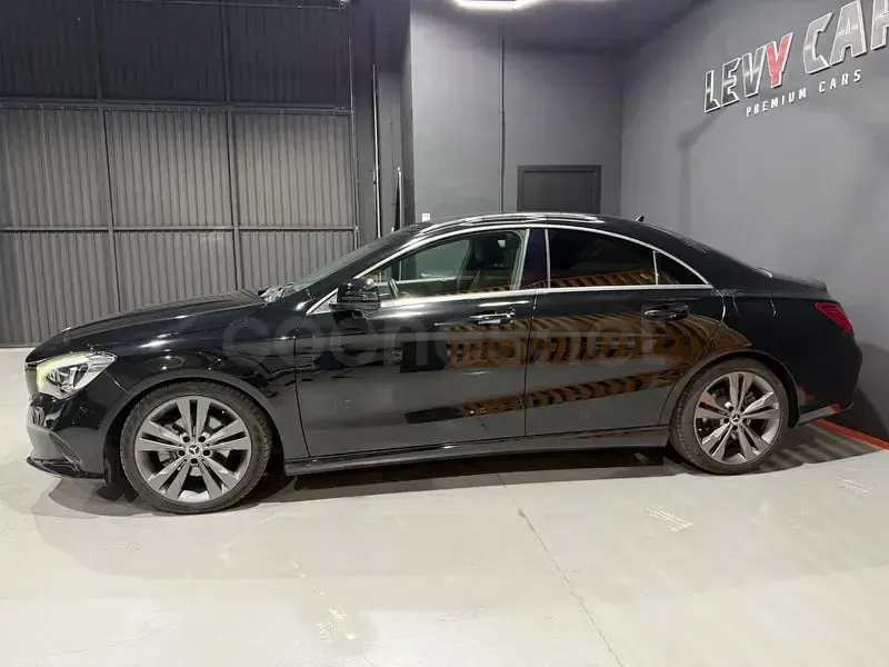 Usado Mercedes CLA200 136 CV (100 kW) 2017 Negro Coupe