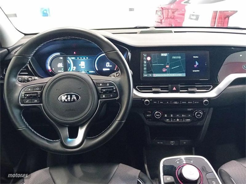 Usado Kia e-Niro 150 kW (204 CV) 2021 Gris / plateado SUV