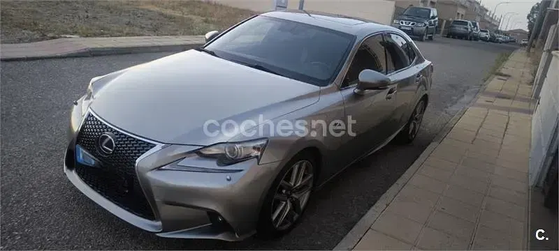 Usado Lexus CT200h F Sport 136 CV (100 kW) 2013 Gris / plata Berlina