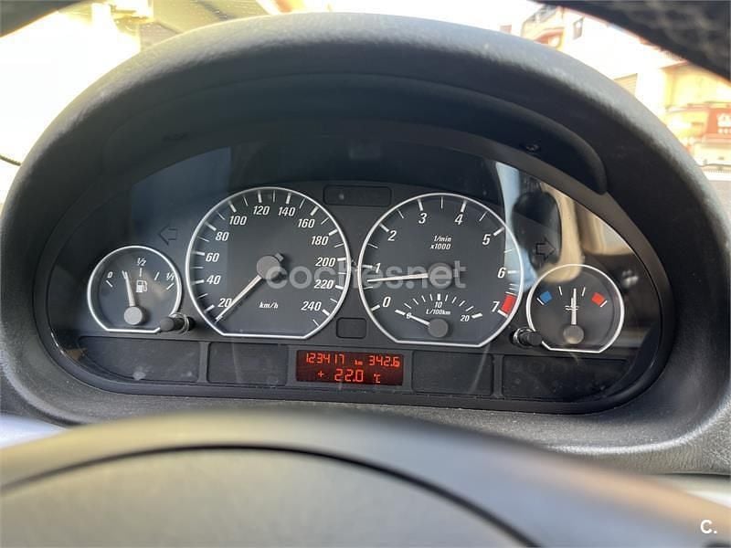 Usado BMW 318 143 CV (105 kW) 2005 Negro Berlina
