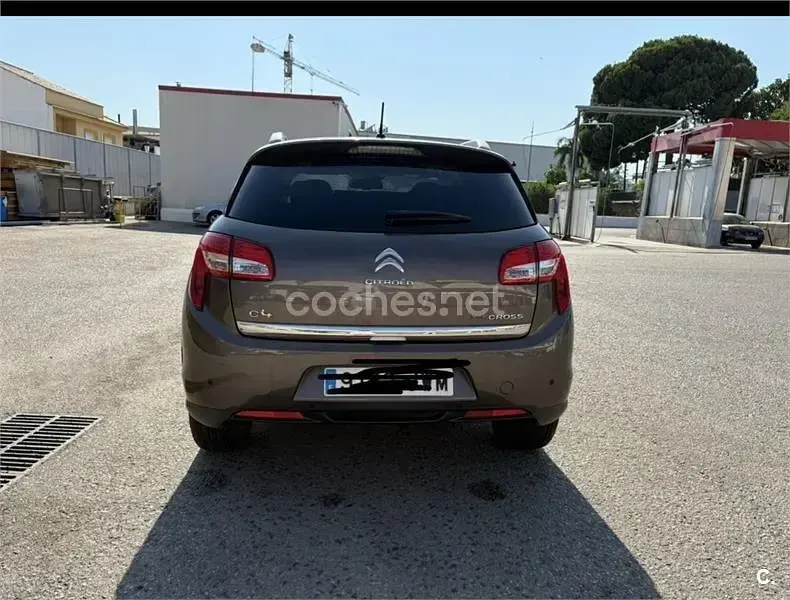 Usado Citroën C4 Aircross Feel 114 CV (83 kW) 2017 Gris / plata SUV