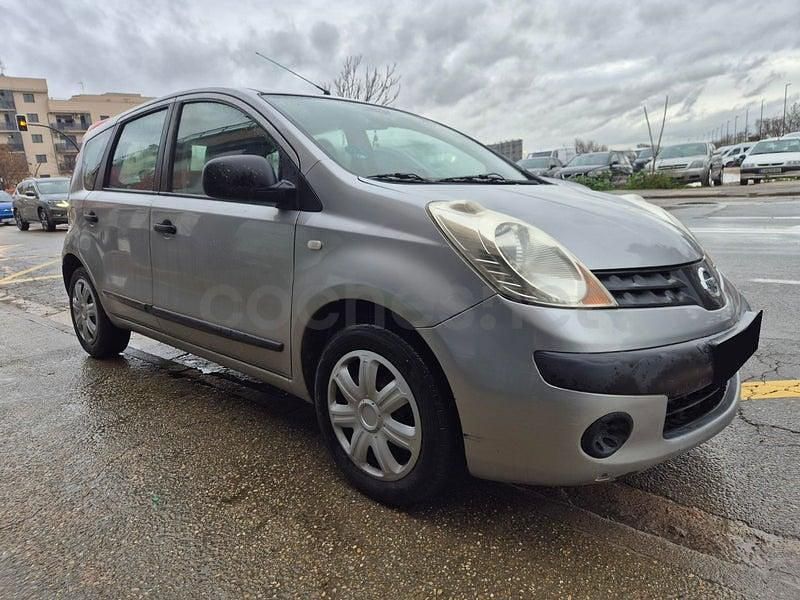 Usado Nissan Note Acenta 88 CV (64 kW) 2007 Gris / plata Utilitario