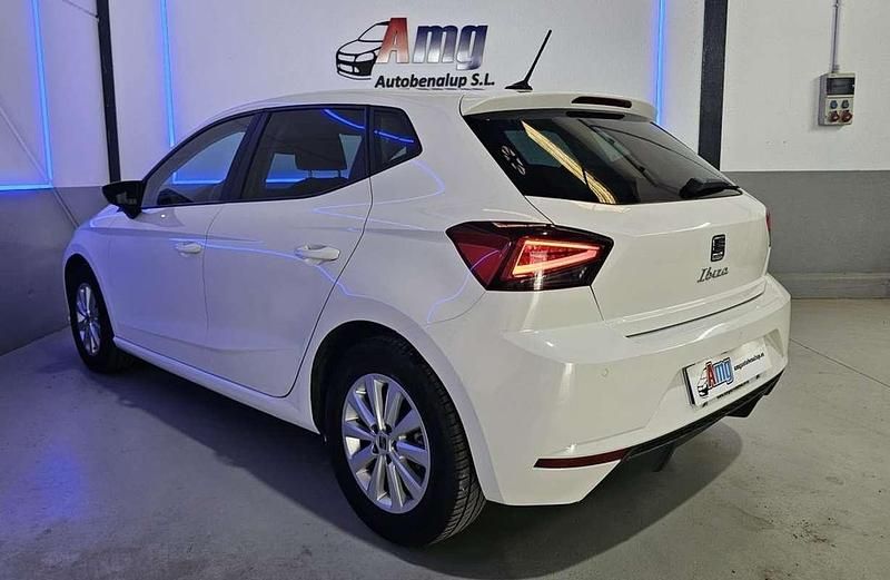 Usado Seat Ibiza Style 116 HP (85 kW) 2021 Branco Citadino