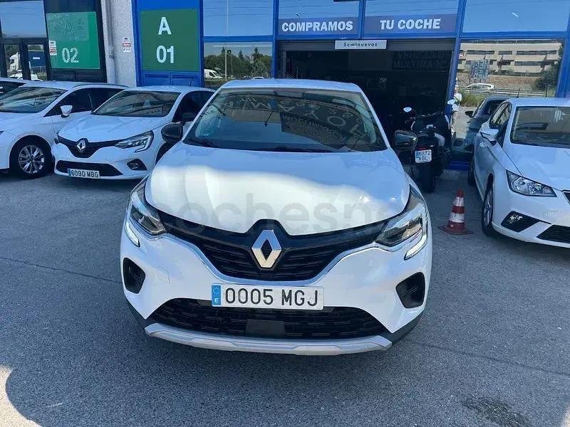 Usado Renault Captur Evolution 100 CV (73 kW) 2023 Blanco SUV