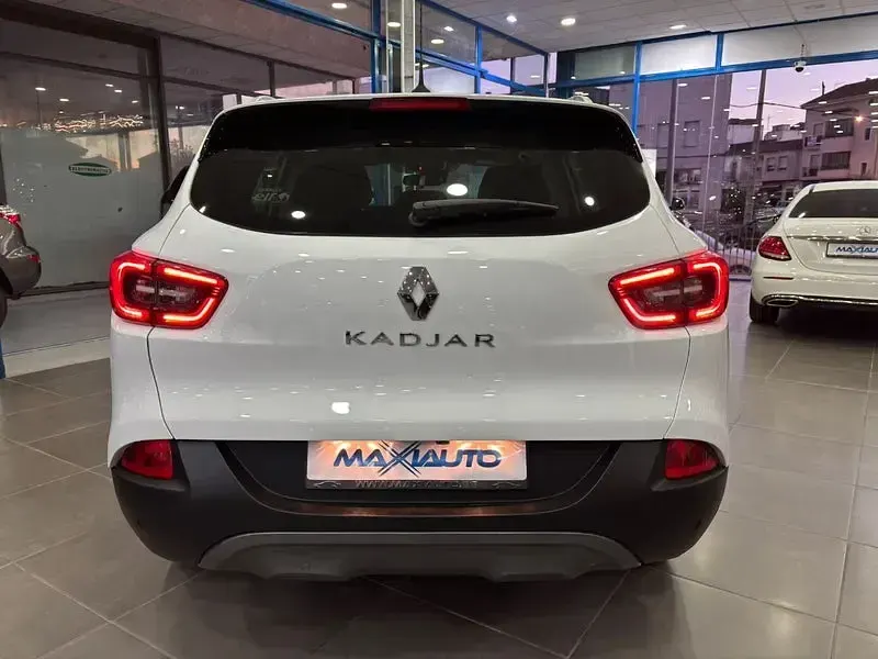 Usado Renault Kadjar Zen 140 CV (102 kW) 2019 Blanco SUV