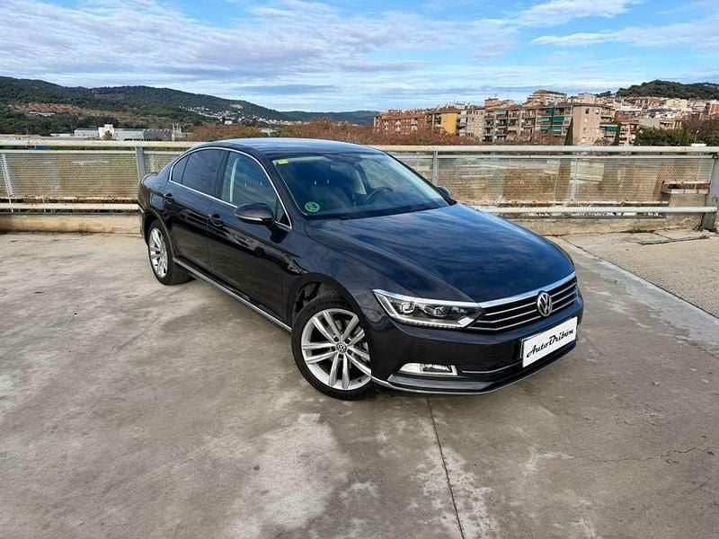 Usado VW Passat Executive 150 CV (110 kW) 2019 Negro Berlina