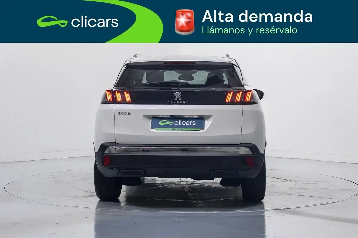Usado Peugeot 3008 Allure 130 CV (95 kW) 2021 Blanco SUV