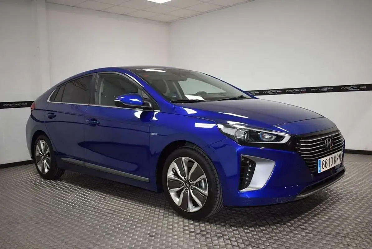 Usado Hyundai Ioniq 141 CV (103 kW) 2018 Azul Utilitario