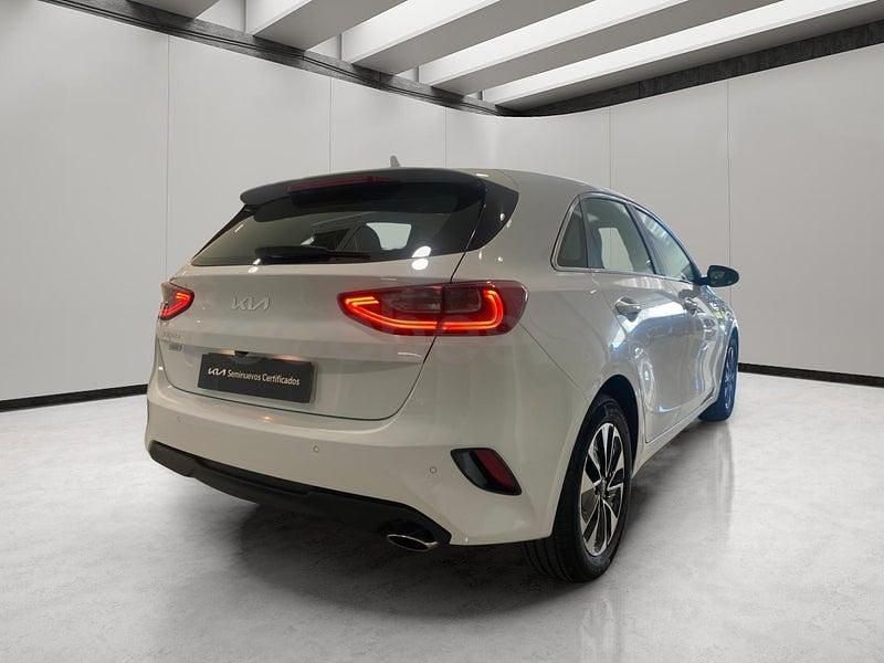 Usado Kia Ceed 100 CV (73 kW) 2025 Blanco Utilitario