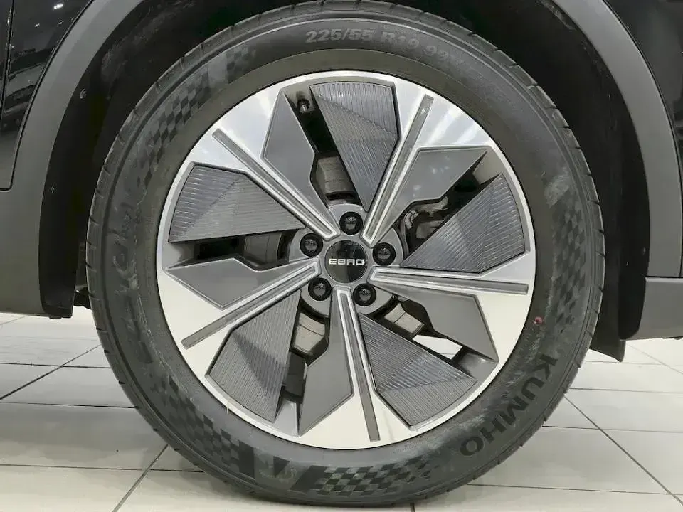 Usado Ebro s700 Luxury 147 CV (108 kW) 2025 Negro SUV