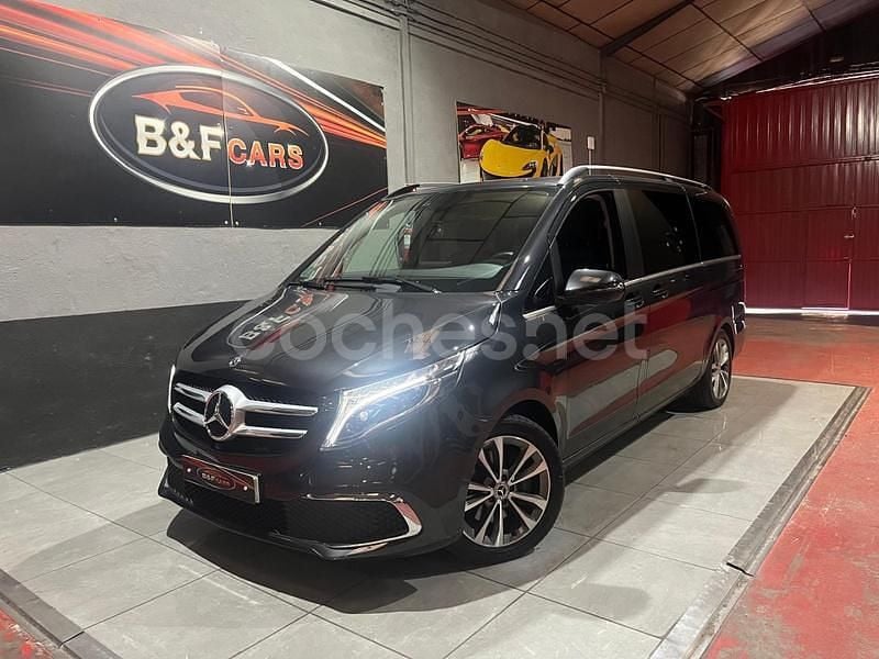 Gris / plata Usado 2021 Mercedes V250 Avantgarde Monovolumen | 52.490 € (Precio justo) - Imagen 1/4
