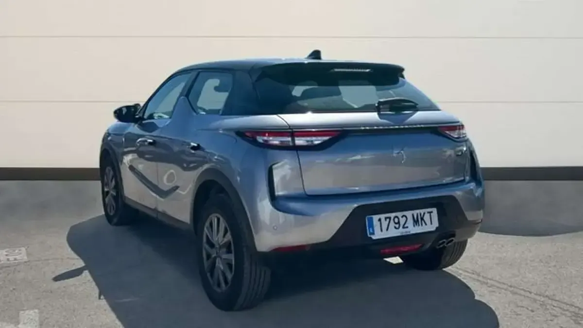 Usado DS Automobiles DS3 Crossback Bastille 131 CV (96 kW) 2023 Gris SUV