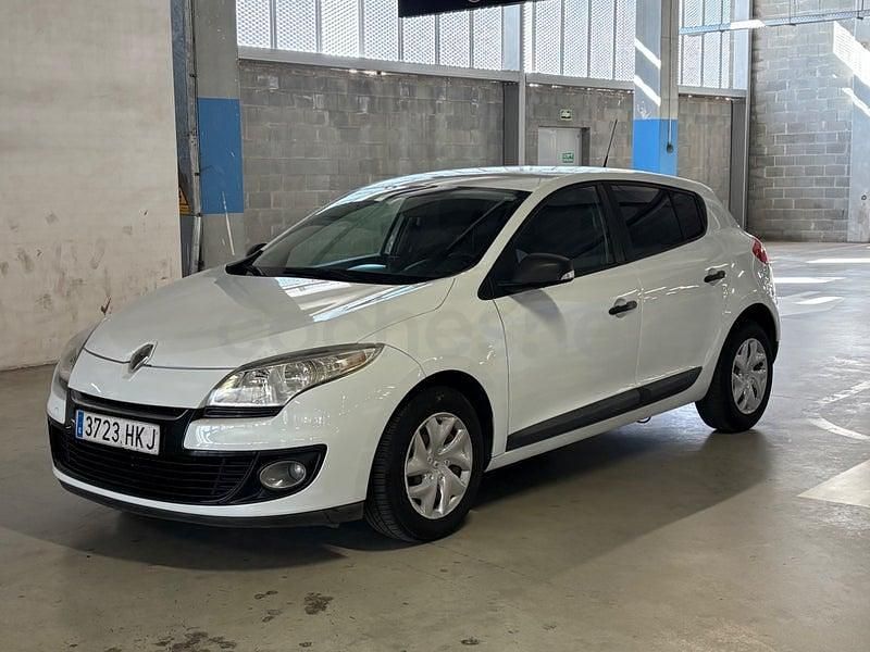 Usado Renault Mégane Authentique 100 CV (73 kW) 2012 Blanco Berlina