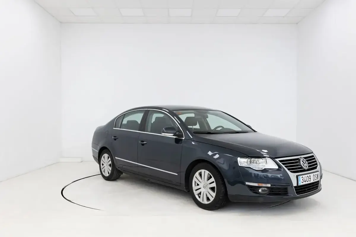 Usado VW Passat 140 CV (102 kW) 2005 Negro Berlina