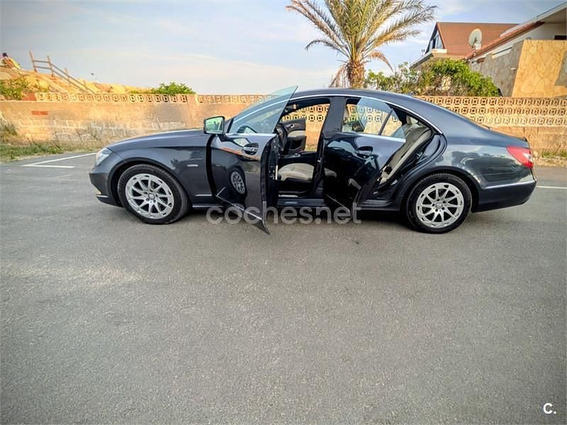 Usado Mercedes CLS250 204 CV (150 kW) 2011 Gris / plata Berlina