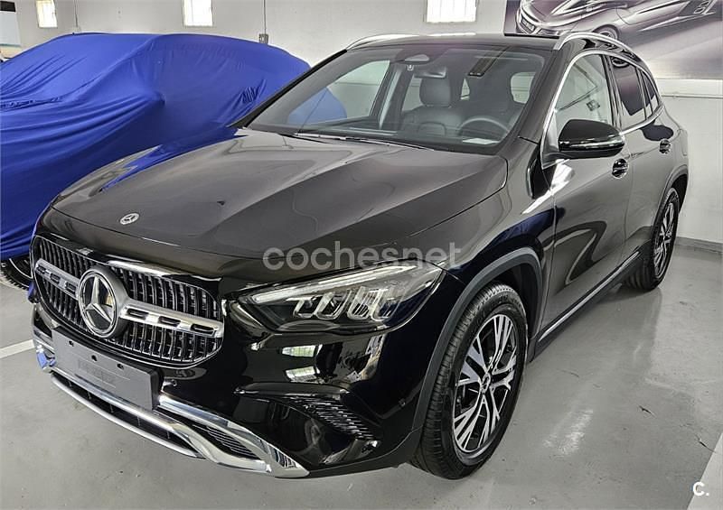 Usado Mercedes GLA200 150 CV (110 kW) 2024 Negro SUV
