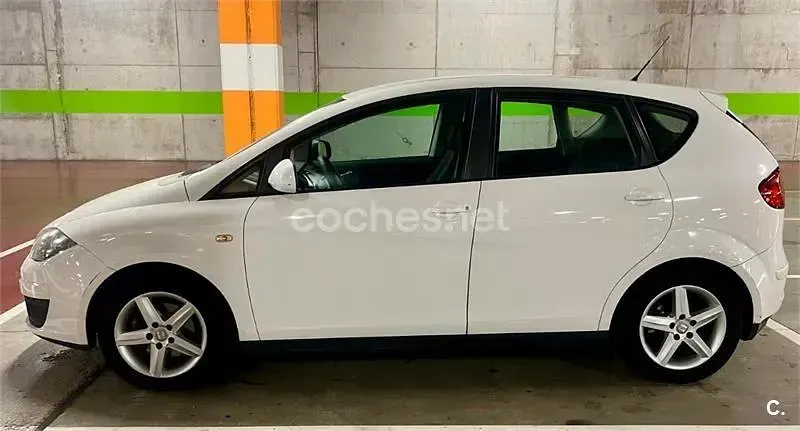 Usado Seat Altea Reference 105 CV (77 kW) 2011 Blanco Monovolumen