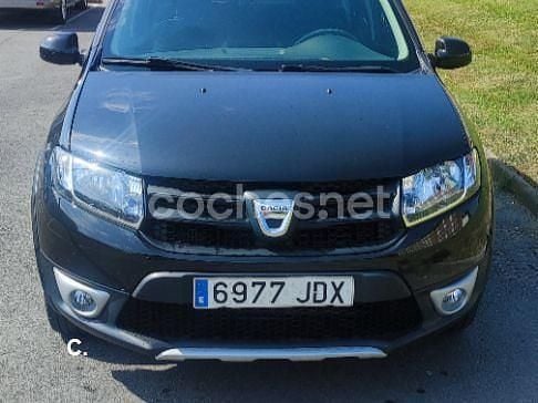 Negro Usado 2015 Dacia Sandero Stepway Utilitario | 9500 € (Precio justo) - Imagen 1/4