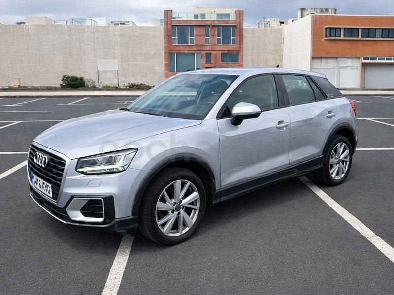 Usado Audi Q2 Advanced Plus 116 CV (85 kW) 2019 Gris / plata SUV
