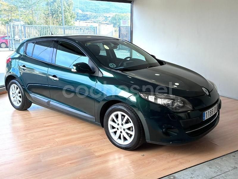 Usado Renault Mégane Privilege 130 CV (95 kW) 2010 Verde Berlina