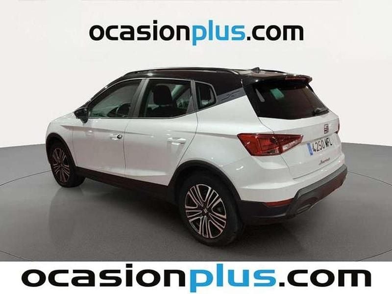 Usado Seat Arona Style 110 CV (80 kW) 2023 Blanco SUV
