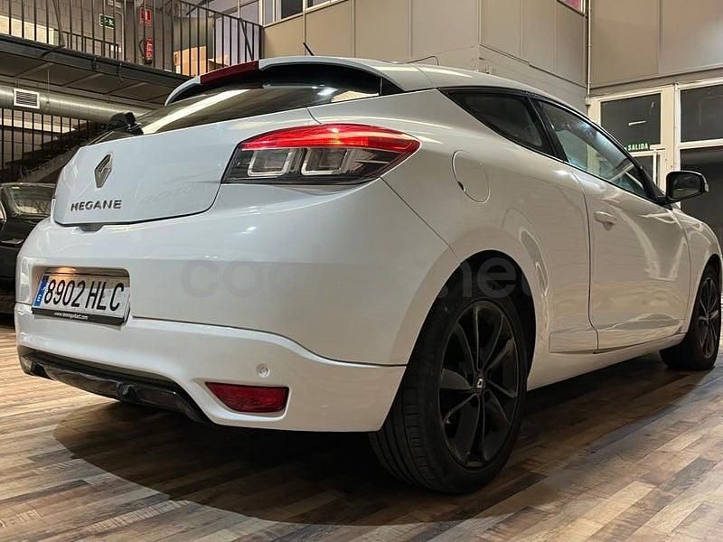 Usado Renault Mégane Dynamique 115 CV (84 kW) 2012 Blanco Berlina