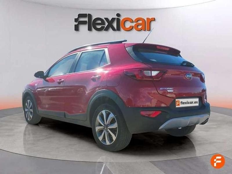 Usado Kia Stonic 101 CV (74 kW) 2021 Rojo SUV
