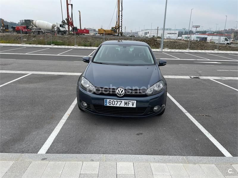 Azul Usado 2011 VW Golf VI Advance Berlina | 6800 € (Precio justo) - Imagen 1/4