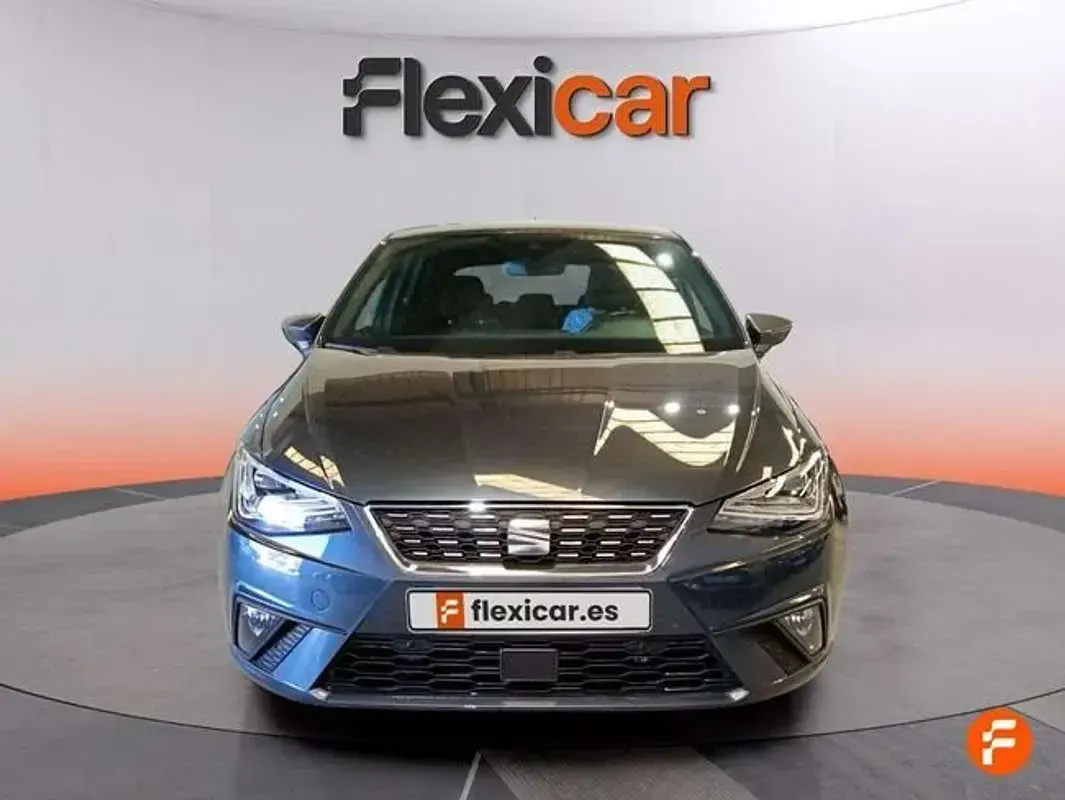 Usado Seat Ibiza 116 CV (85 kW) 2024 Gris Utilitario