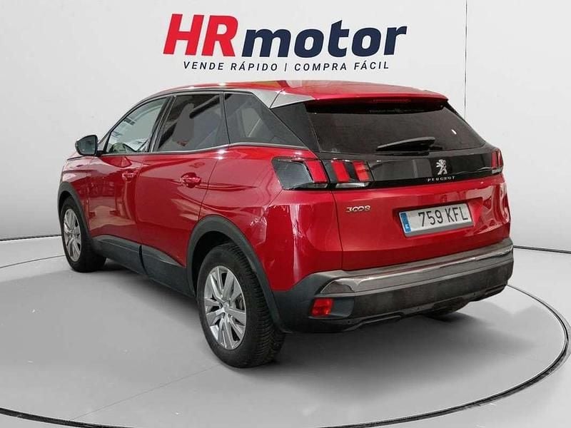 Usado Peugeot 3008 Active 132 CV (97 kW) 2017 Rojo SUV