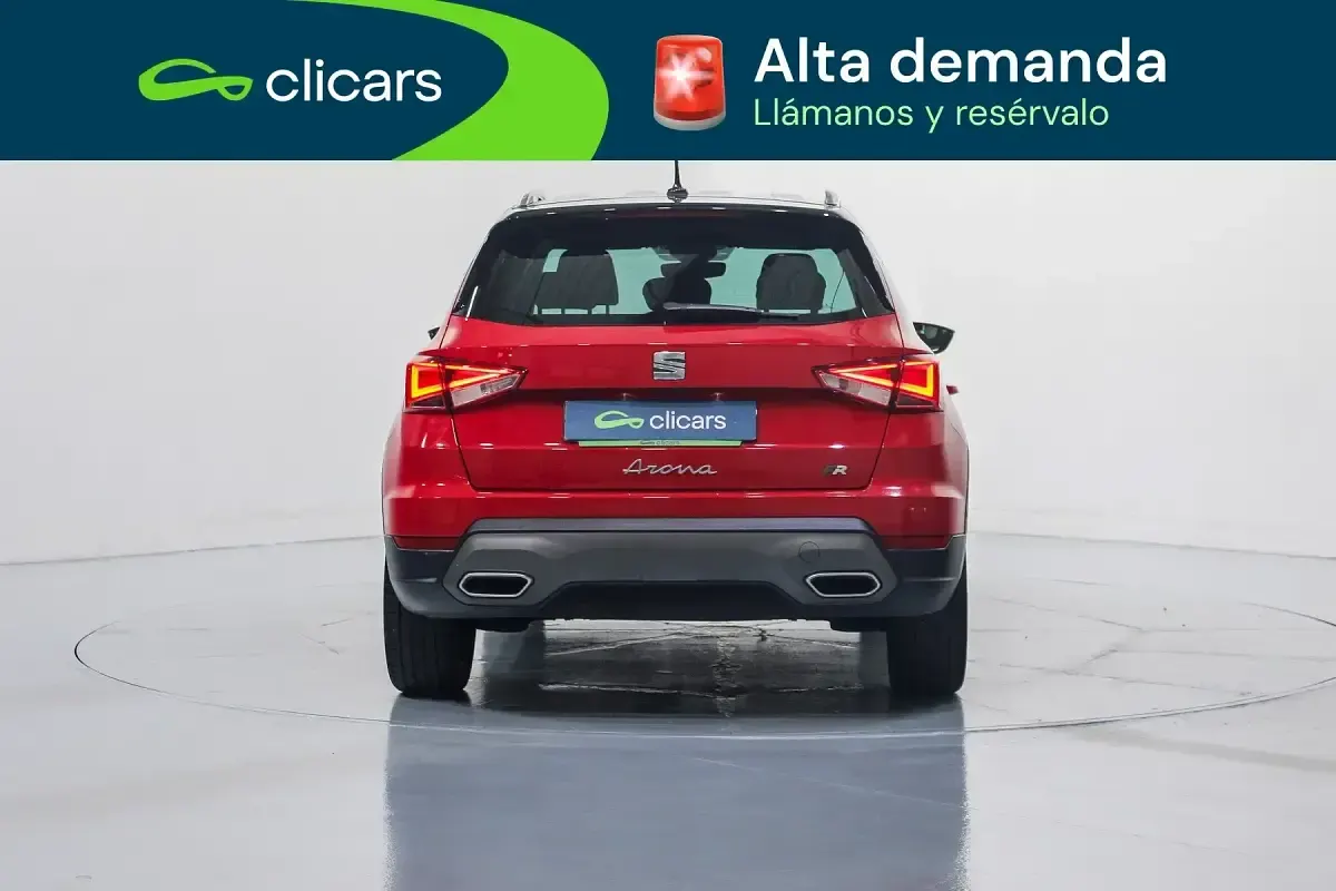 Usado Seat Arona FR 110 CV (80 kW) 2023 Rojo SUV