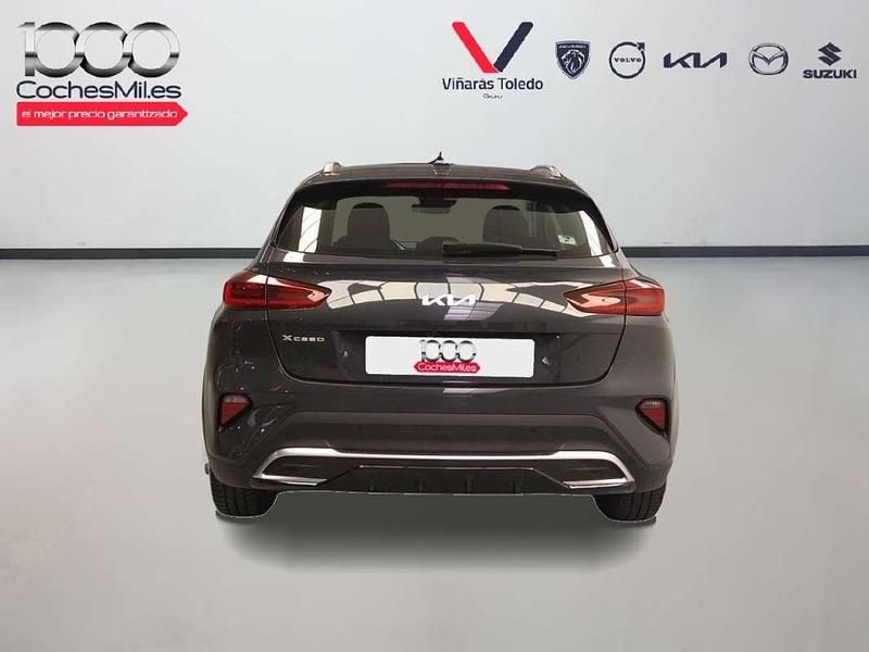 Usado Kia XCeed 101 CV (74 kW) 2024 Gris SUV