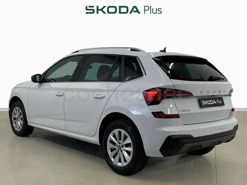 Usado Skoda Kamiq Selection 115 CV (84 kW) 2025 Blanco SUV