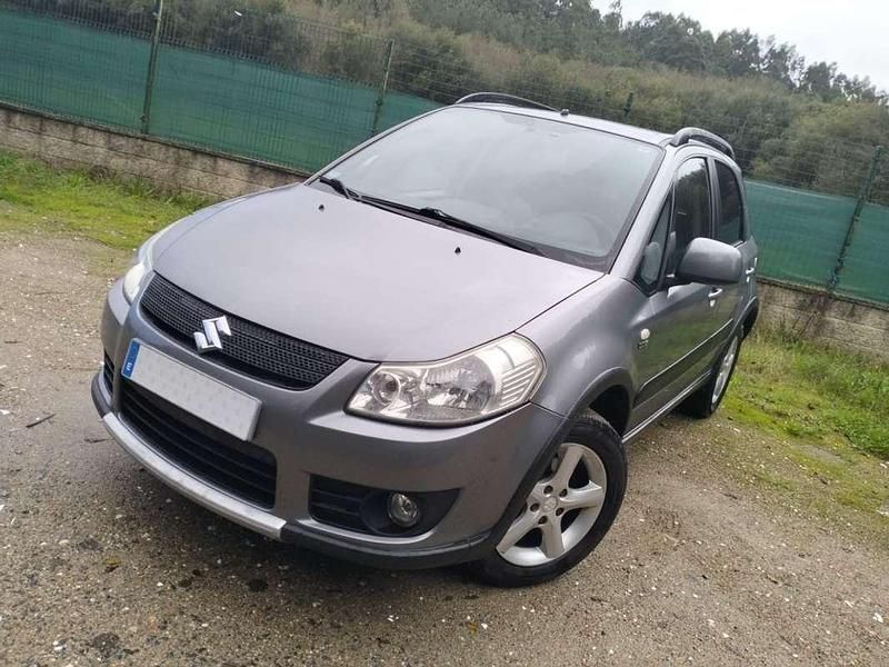 Gris / plata Usado 2007 Suzuki SX4 GL SUV | 6690 € - Imagen 1/4