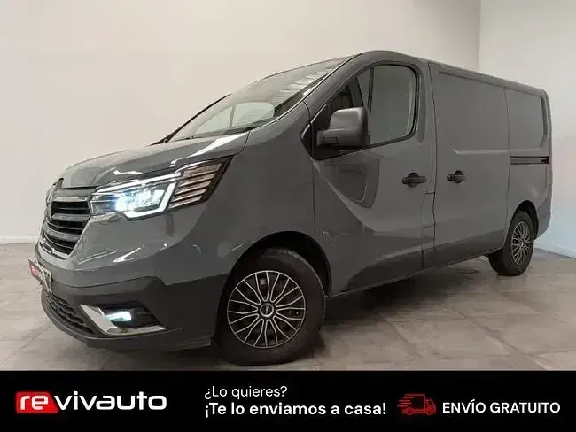 Usado Renault Trafic 150 CV (110 kW) 2023 Gris Monovolumen