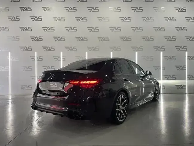 Usado Mercedes C220 194 CV (142 kW) 2021 Negro Berlina