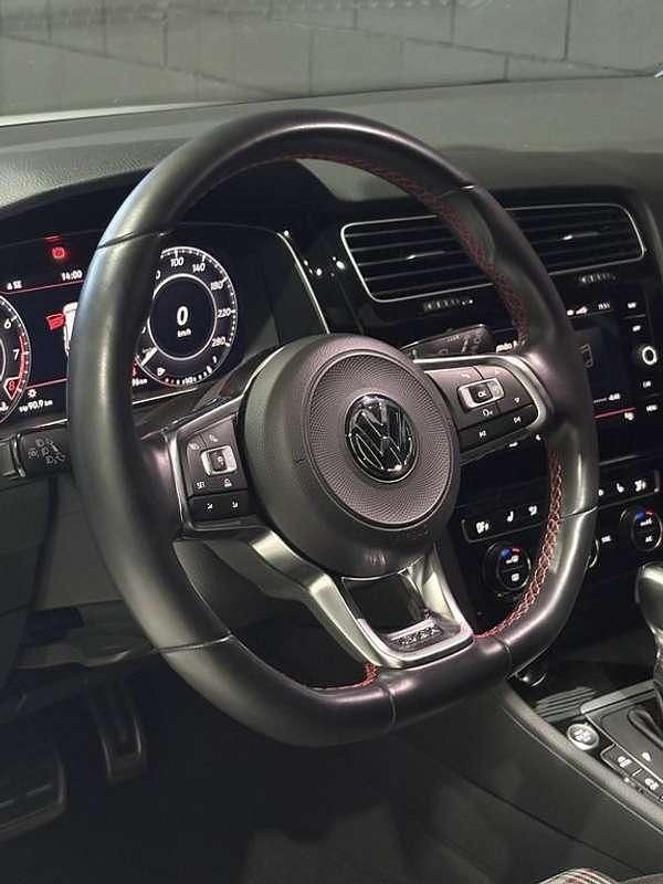 Usado VW Golf VII GTI 245 CV (180 kW) 2018 Blanco Utilitario