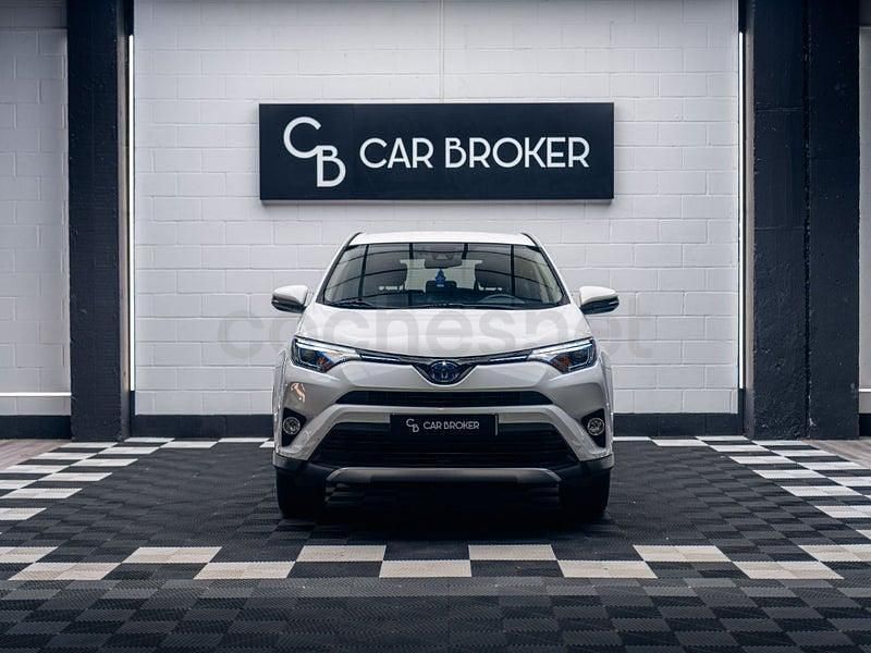 Usado Toyota RAV4 Hybrid Executive 197 CV (144 kW) 2018 Blanco SUV