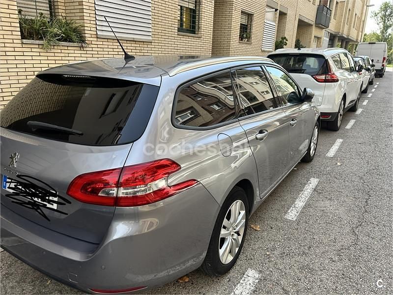Gris / plata Usado 2017 Peugeot 308 Style Familiar | 3500 € (Buen precio) - Imagen 1/4