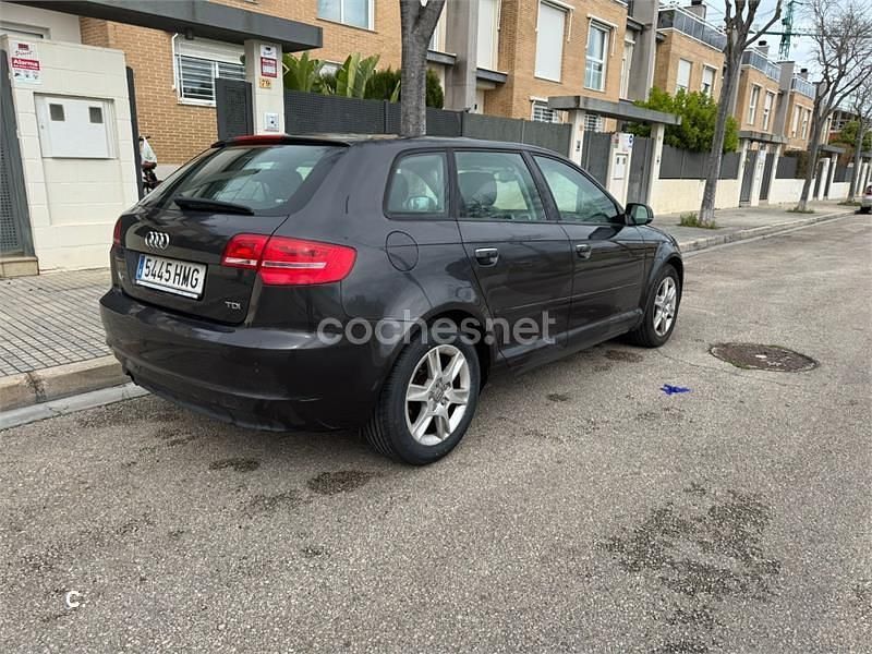 Usado Audi A3 Ambition 105 CV (77 kW) 2012 Gris / plata Utilitario