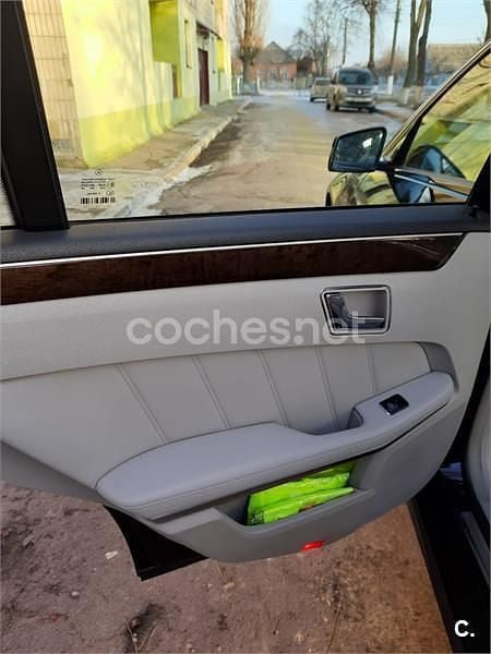 Usado Mercedes E220 170 CV (125 kW) 2011 Negro Berlina