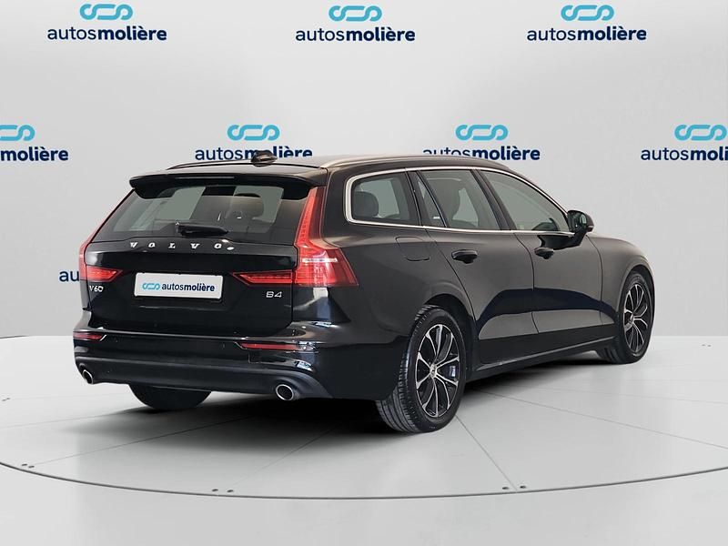Usado Volvo V60 Momentum 197 CV (144 kW) 2021 Negro Familiar