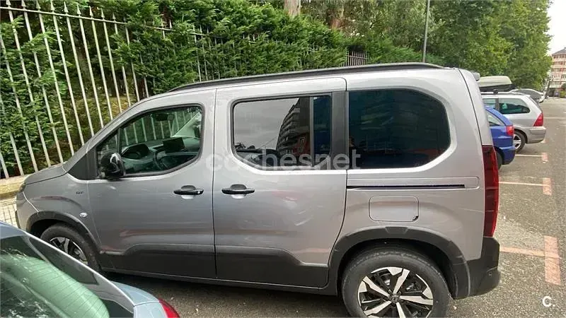 Nuevo Peugeot Rifter GT 130 CV (95 kW) 2026 Gris / plata Monovolumen