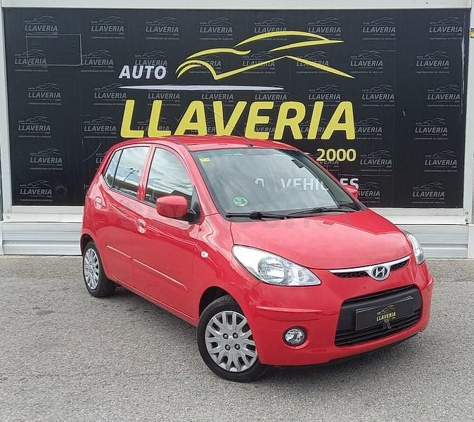 Usado Hyundai i10 Comfort 78 CV (57 kW) 2009 Rojo Utilitario